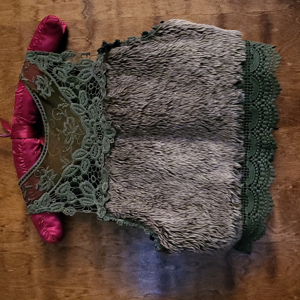 Shaggy fur embroidered top L - Picture 2 of 13